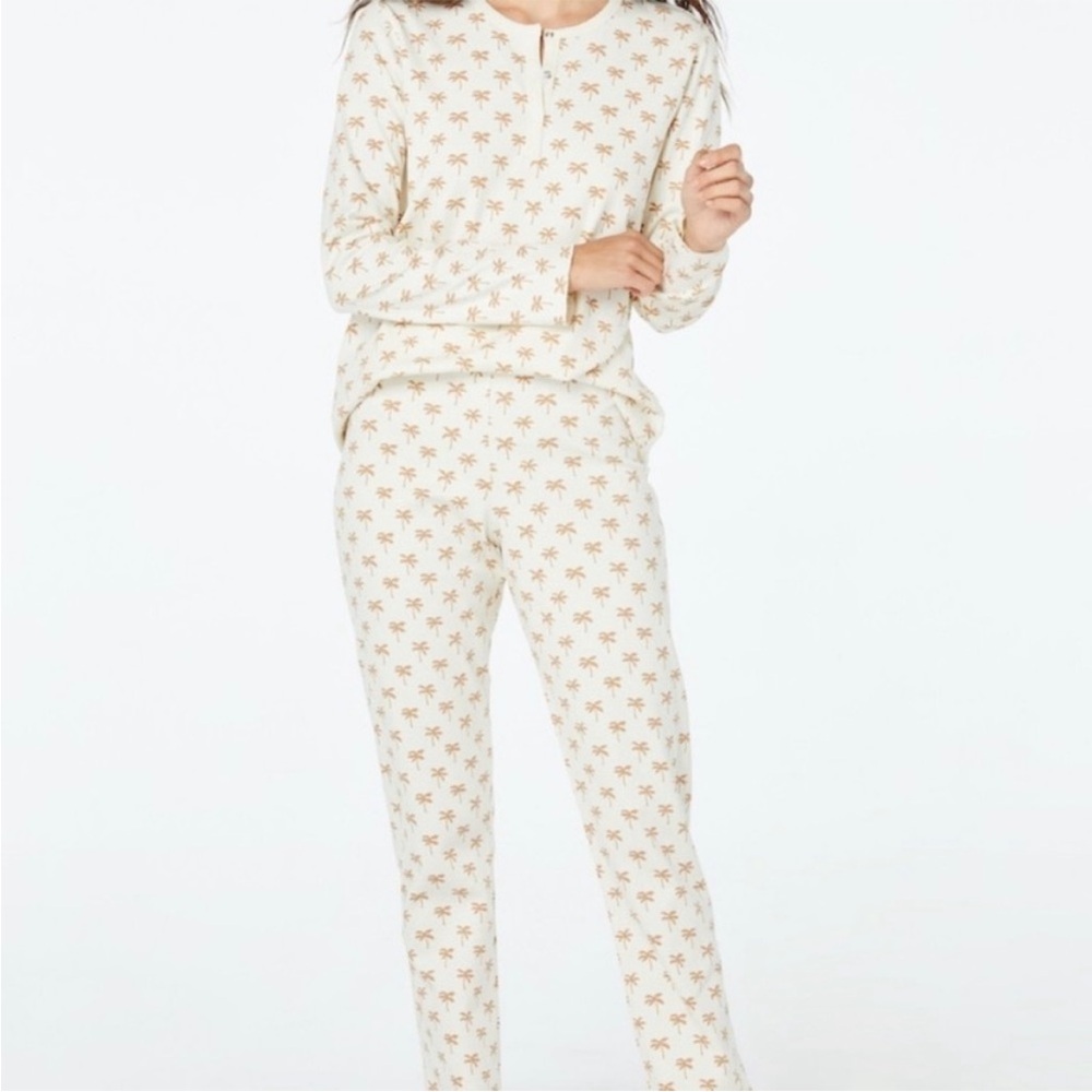 Roller Rabbit Palm Print Pajama Set - Picture 3 of 11